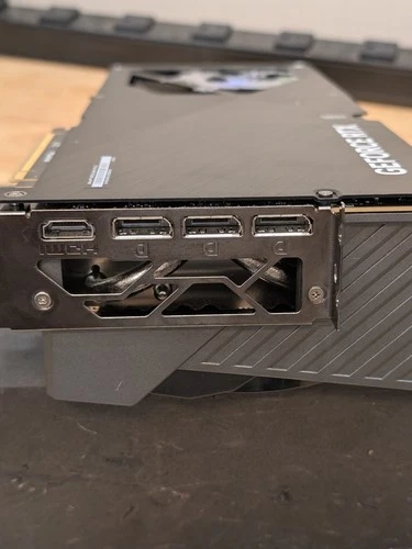 MSI GeForce RTX 5090 Gaming Trio OC RGB Design